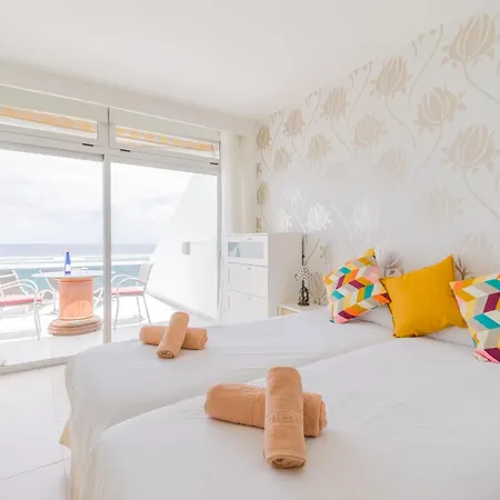 Beachfront In Palmas With Terrace Semesterbostad *